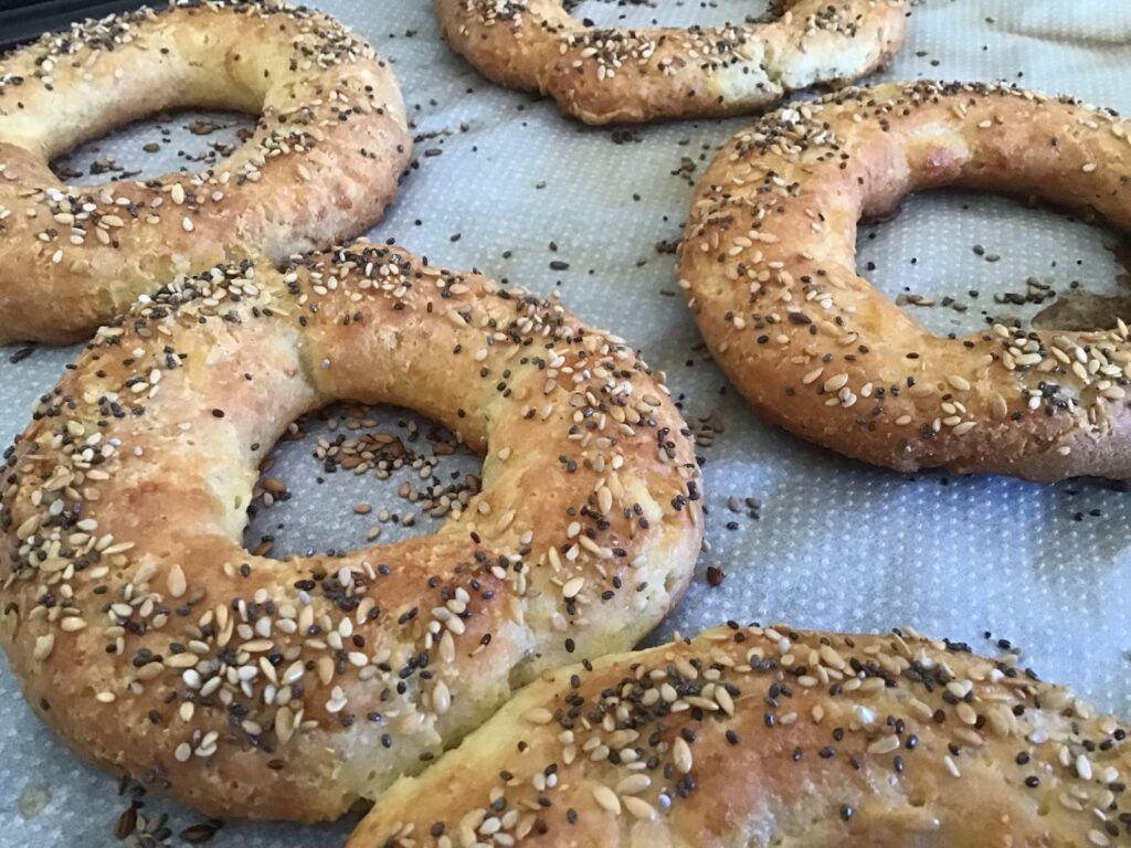Almond & Cheese Bagels